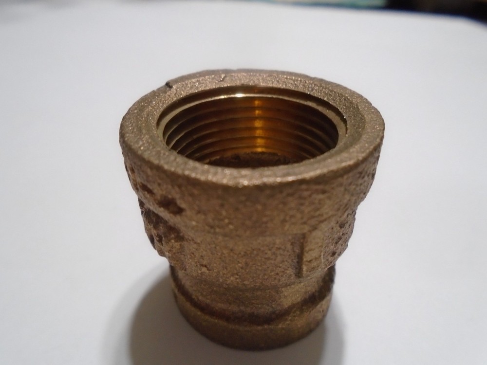Brass Reducing Coupling 1/2" to 3/4" Threaded Ends Lead Free