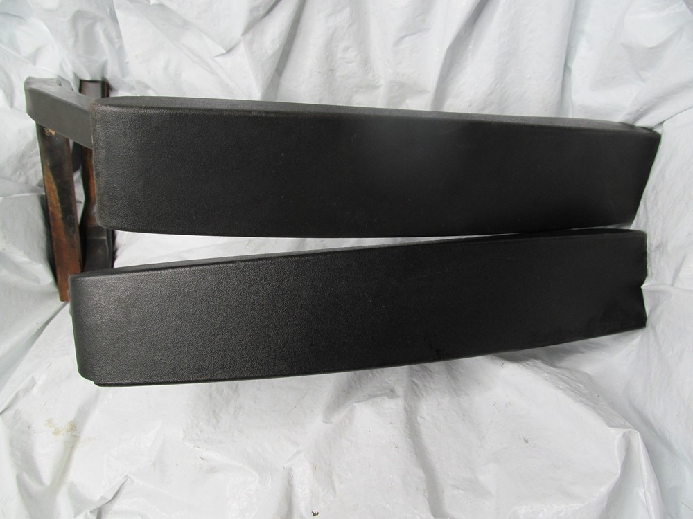 Pair Armrest  for Golden Compass GP620