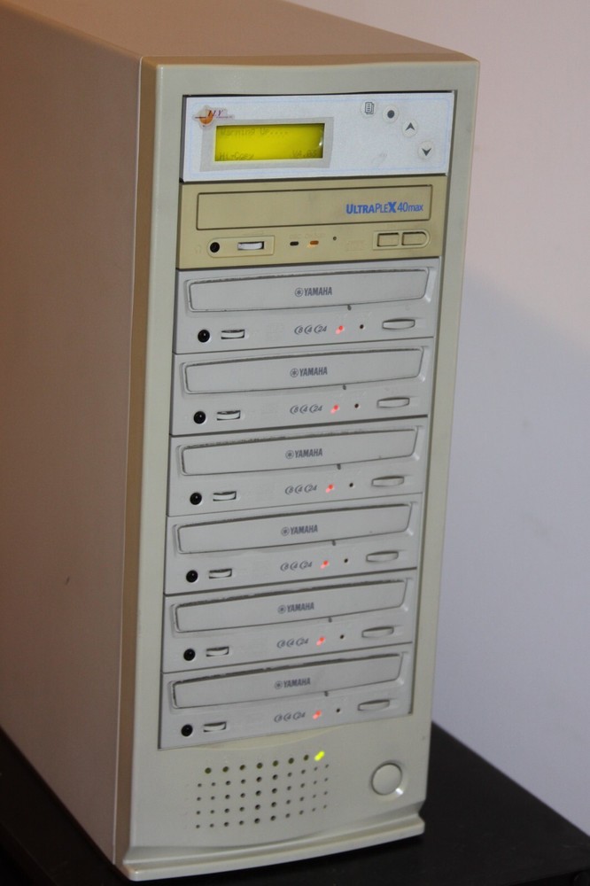 ILY enterprise CD Duplicator 1:6 (Plextor, Yamaha)