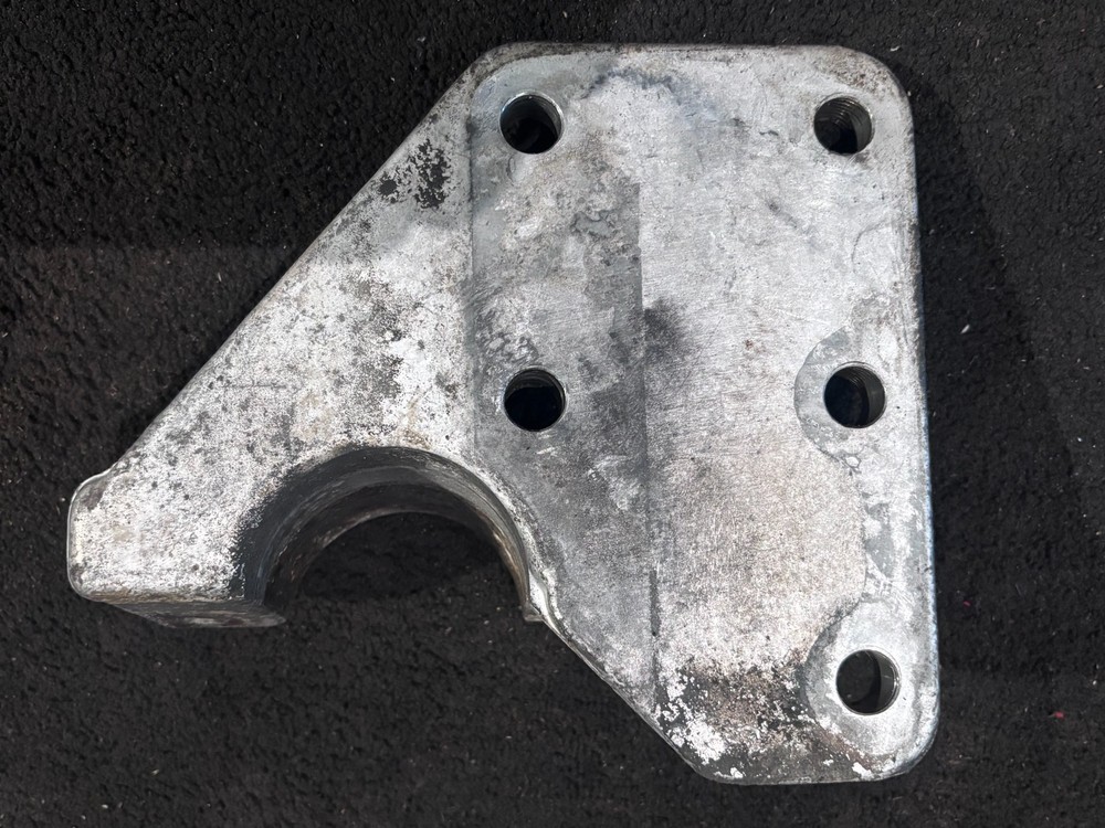 Ford Motor Mount D4HA-6A070-AA for Caterpillar 3406 Engine