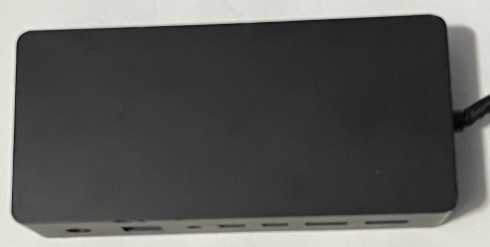 Microsoft 1661 Docking Station - Black