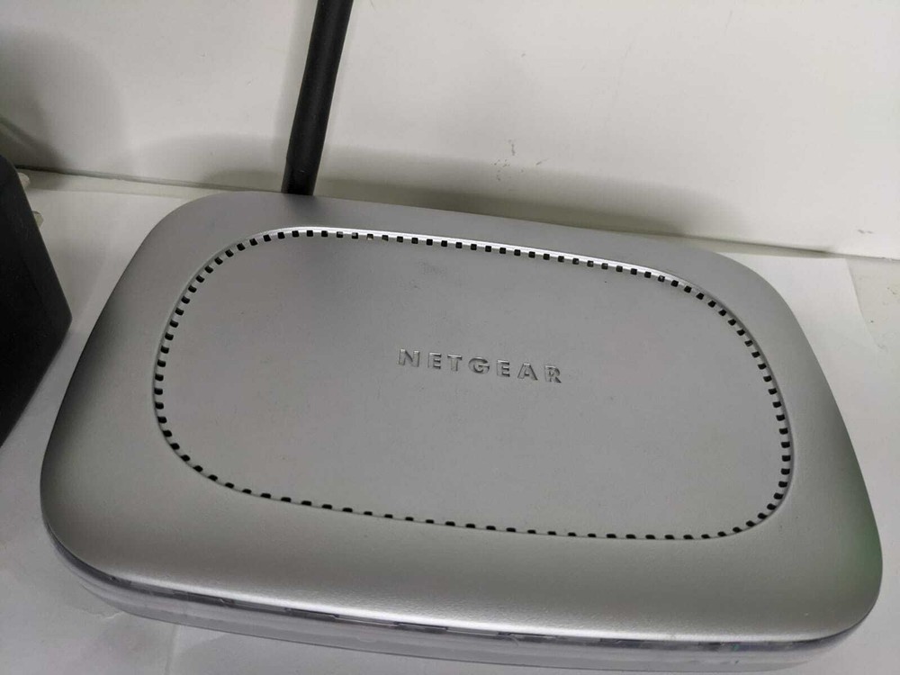 Netgear MR814V2 802.11b Wireless Router