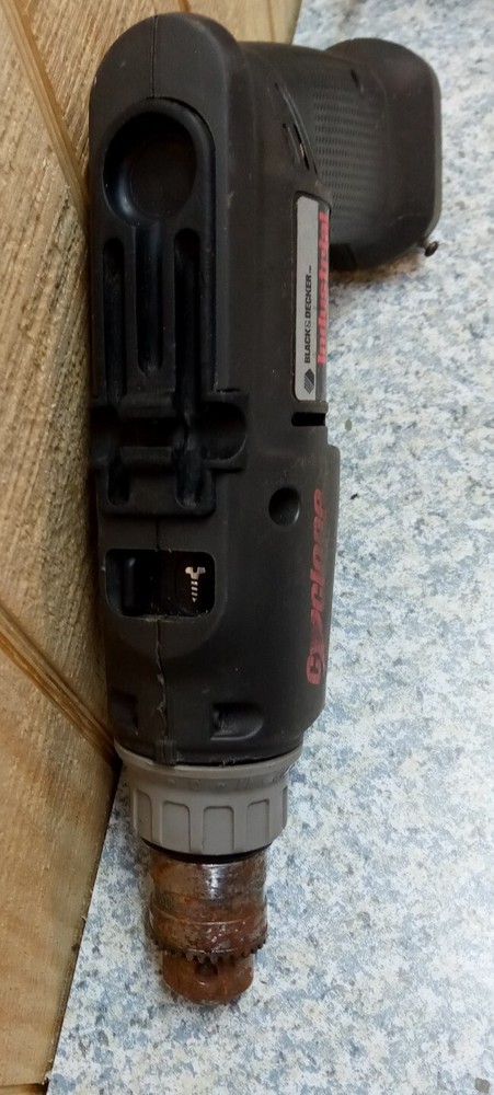 BLACK & DECKER 3/8" HEAVY DUTY IND. CYCLONE DRILL 2664 ~ TOOL ONLY