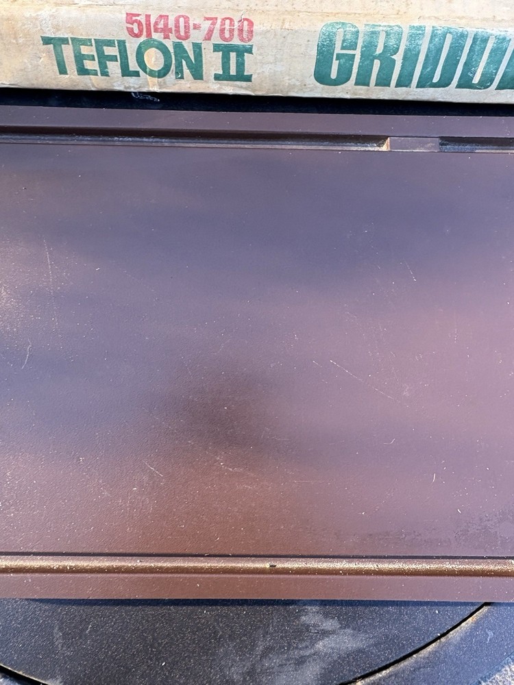 Vintage Coleman Griddle Rectangular w/ Reservoirs Cast Aluminum Teflon