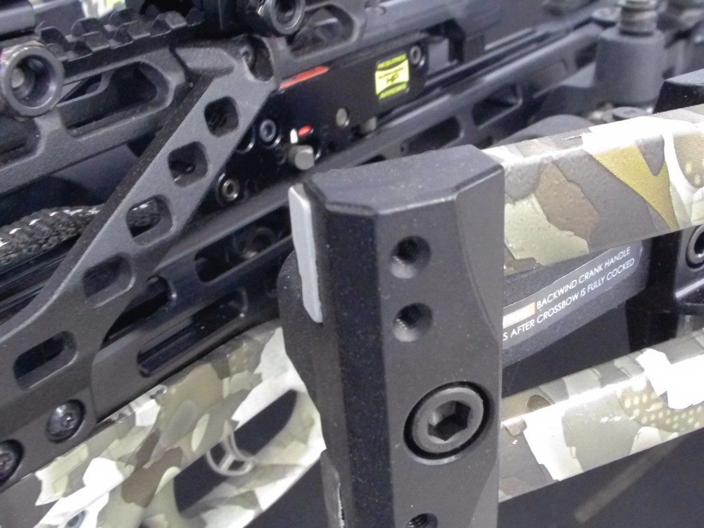 Tenpoint Siege 425 Crossbow ACUSLIDE W/100YD SCOPE- NWT - NEEDS STRING