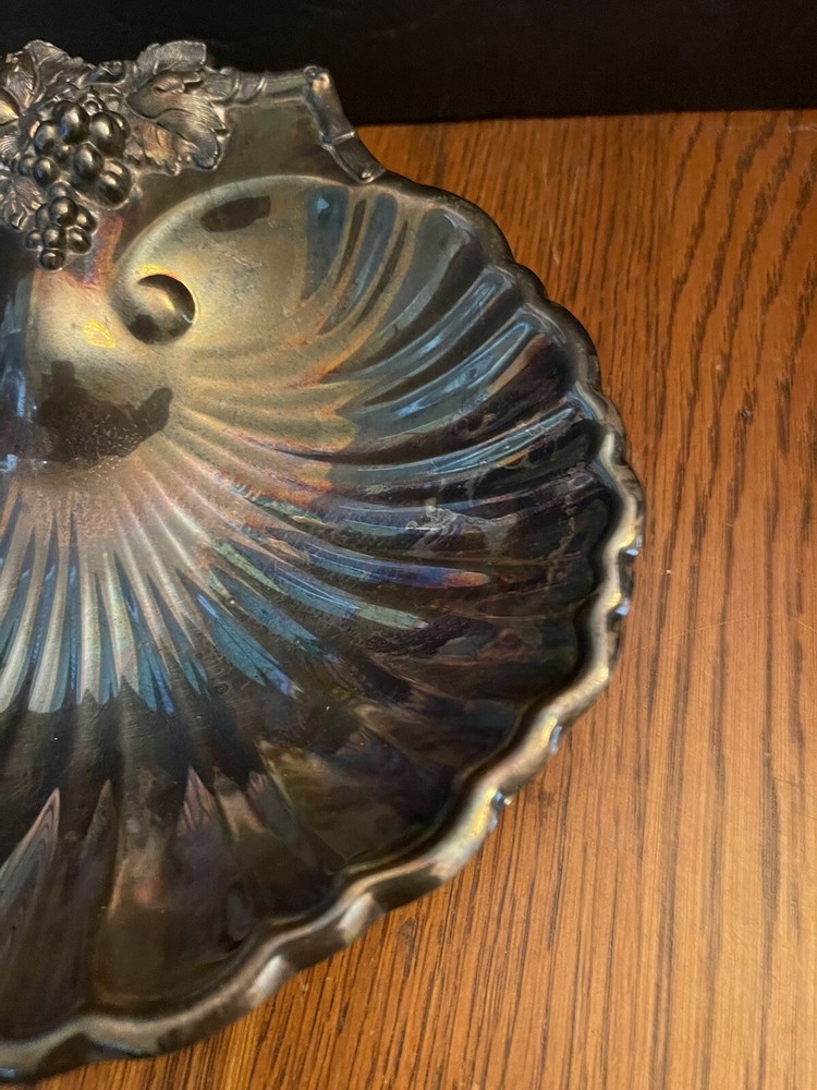 Reed & Barton Silverplate Shell Dish w/ Grape Leaf Design & Grape Feet #209-1960
