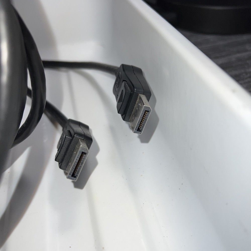 Hotron 6Ft M-M DP Display Port Cable E246588 Locking