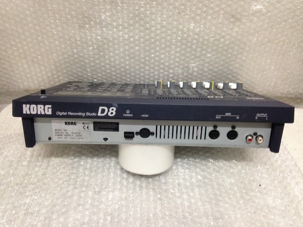 Korg D8 digital multitrack recorder { UNTESTED }