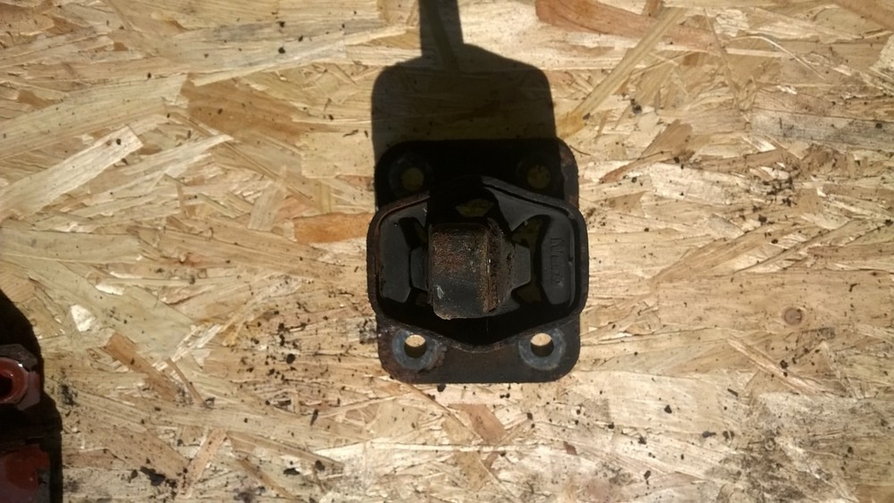 FRONT ENGINE MOUNT - REMOVED EUROCARGO 180-E-24
