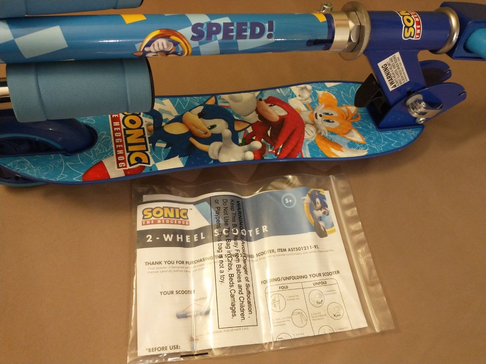 Sonic The Hedgehog 2-Wheel Scooter