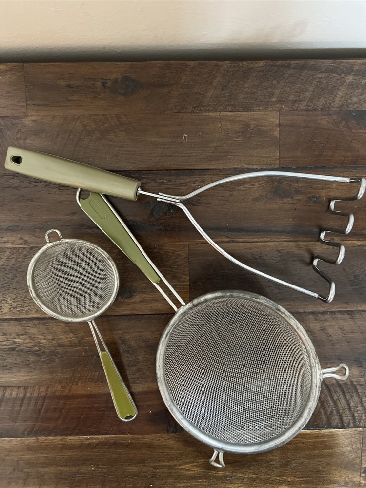 Vtg Avocado Green Kitchen Utensil Tools Masher Mesh Strainer