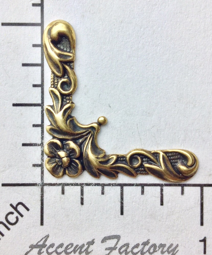 23583      4 Pc. Brass Oxidized Victorian Corners Finding