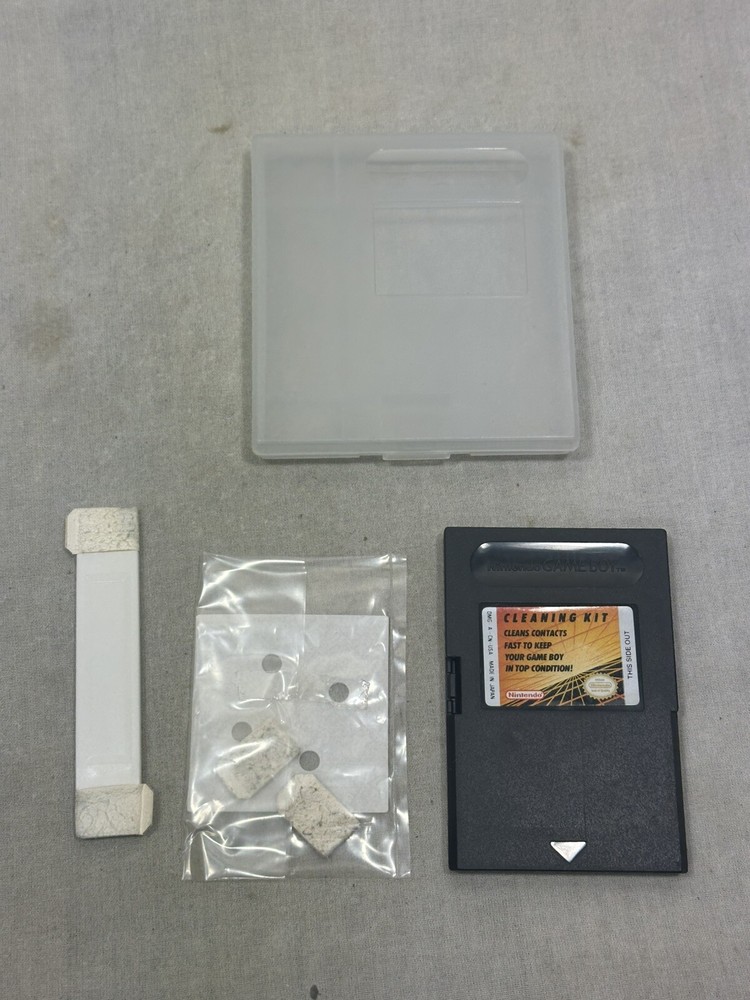 Nintendo Gameboy Cleaning Kit Cartridge Game Boy w/Plastic Case