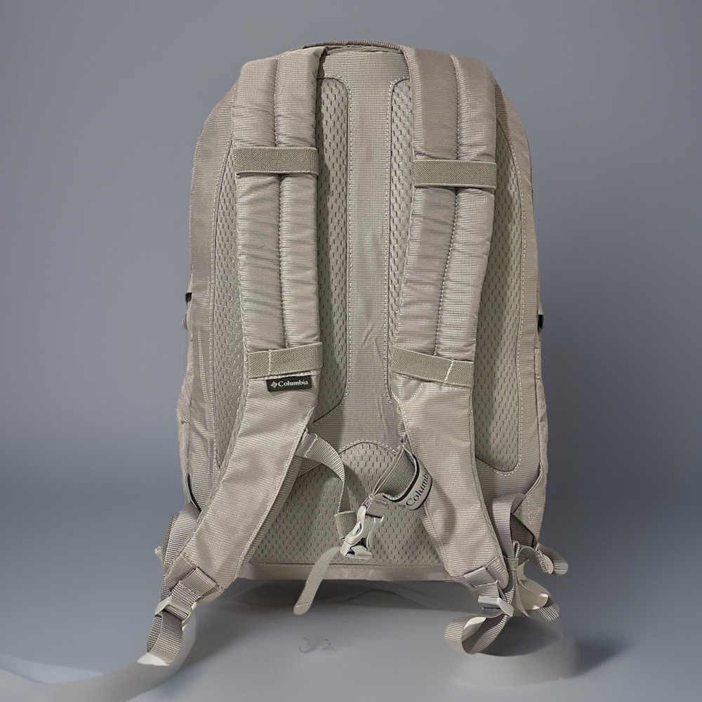 Columbia ASHLAND Daypack. (Laptop Compartment) Hydration Compatible.