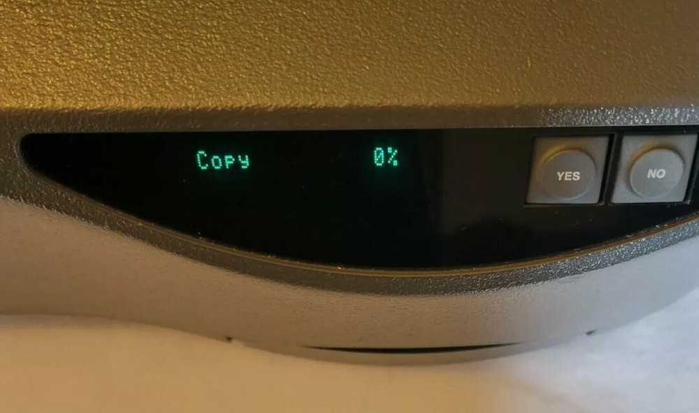 MicroBoards DVOR-1000-10 Orbit II DVD Disc Duplicator System *Needs Band Repairs
