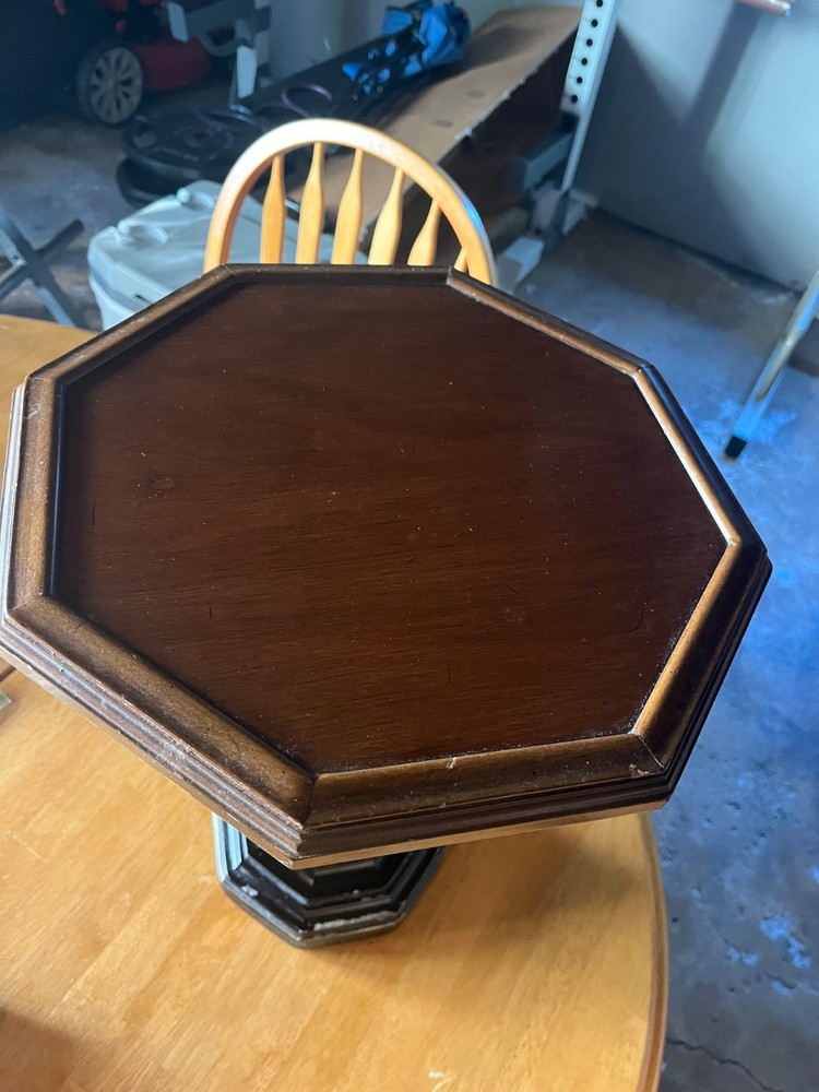 Brandt Pedestsal Table vintage