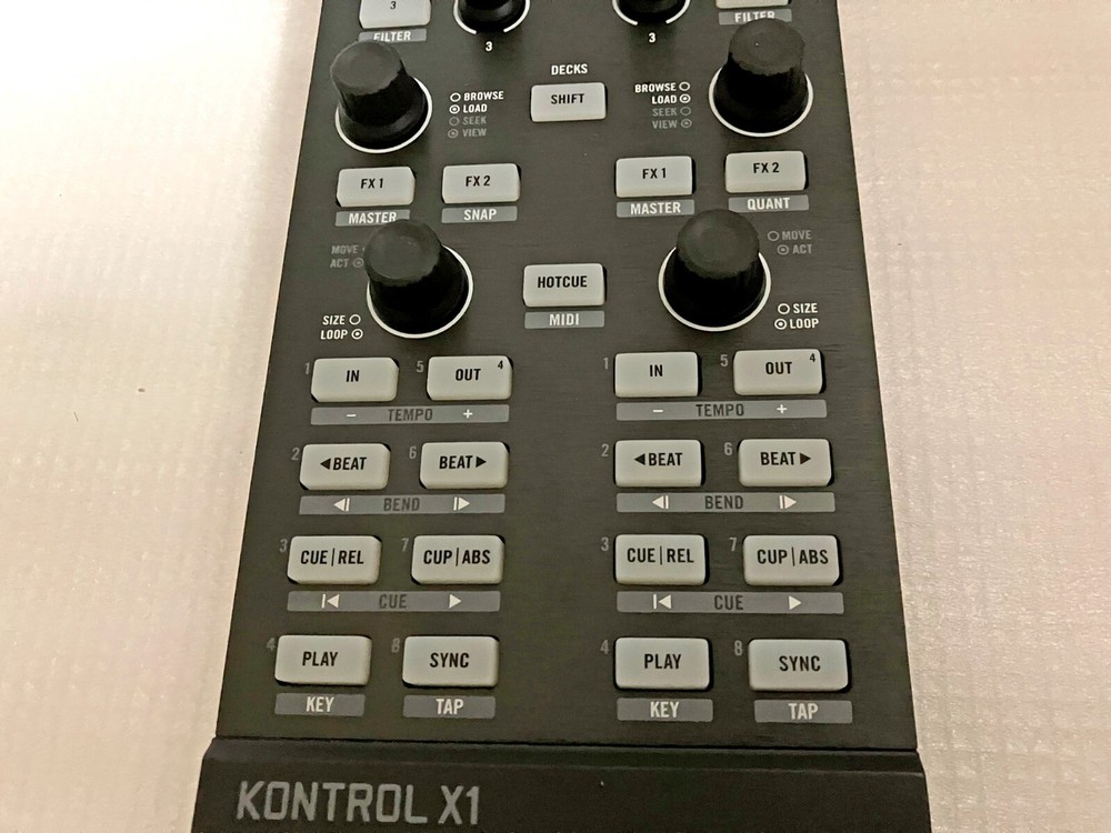 Native Instruments TRAKTOR KONTROL X1 MK1 Decks & Effects DJ Controller