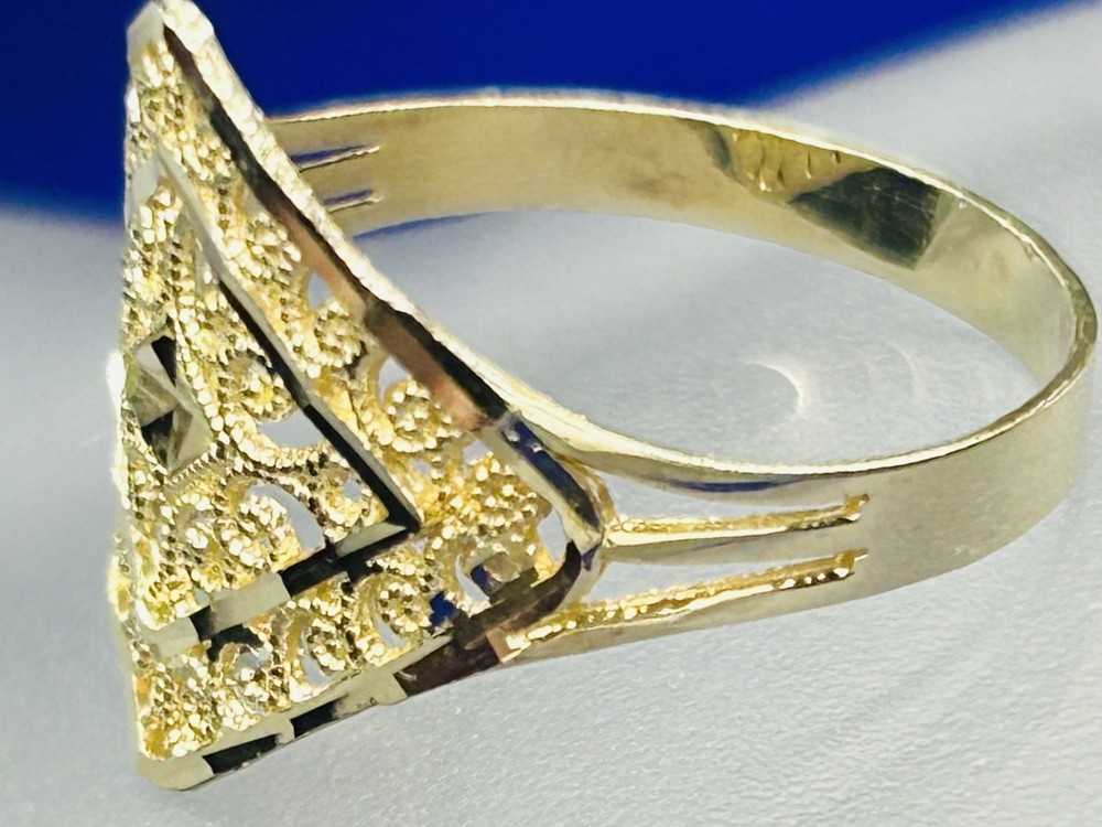 Solid 10K Yellow Gold Abstract Swirl Ring Size 9