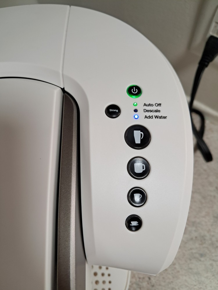 KEURIG SELECT K80 COFFEE MAKER, WORKS GREAT, WHITE (USED)