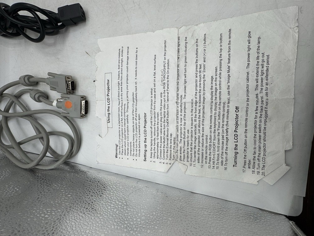 NEC MultiSync MT800 TFT LCD Projector Powers On W/Remote , Cables And Carry Bag