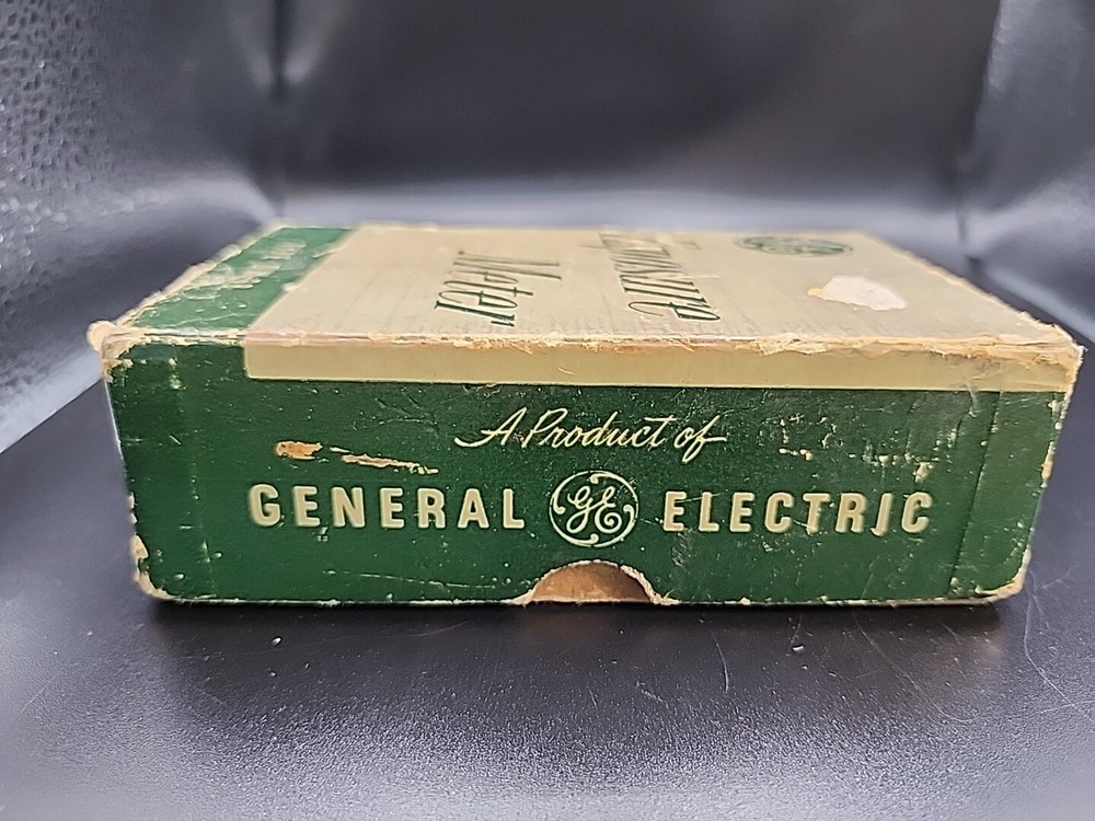 GE Light Exposure Meter DW-68 General Electric with Original Box