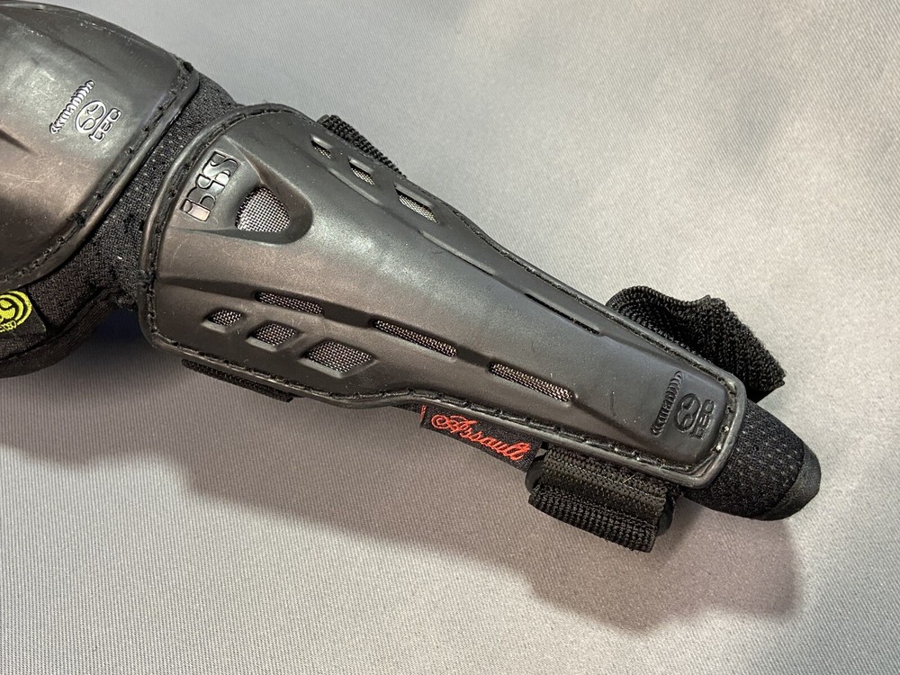 ixs Assault hard cap “youth” Elbow Guards BMX