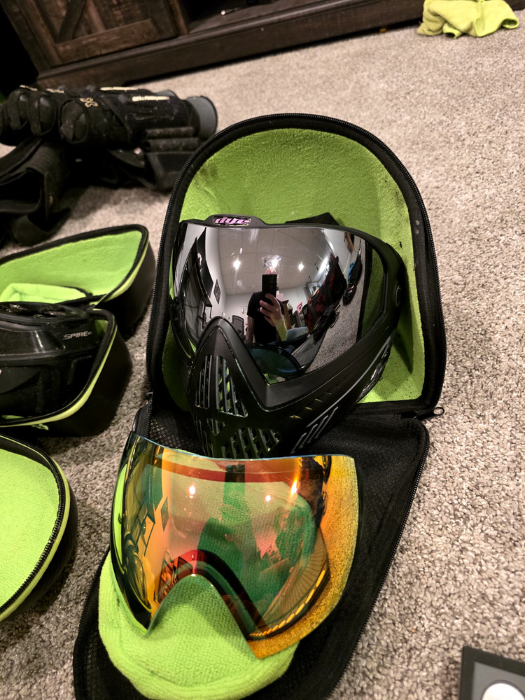 Planet eclipse CS1 Paintball Marker Setup Bundle Pre-owned