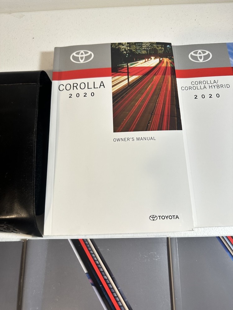 2020 Toyota Corolla Owner's Manual Set