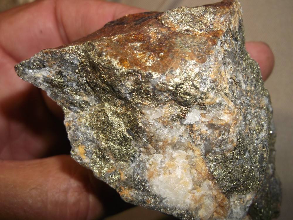 Gold, silver, copper, 318 grams samples ,ore high grade .