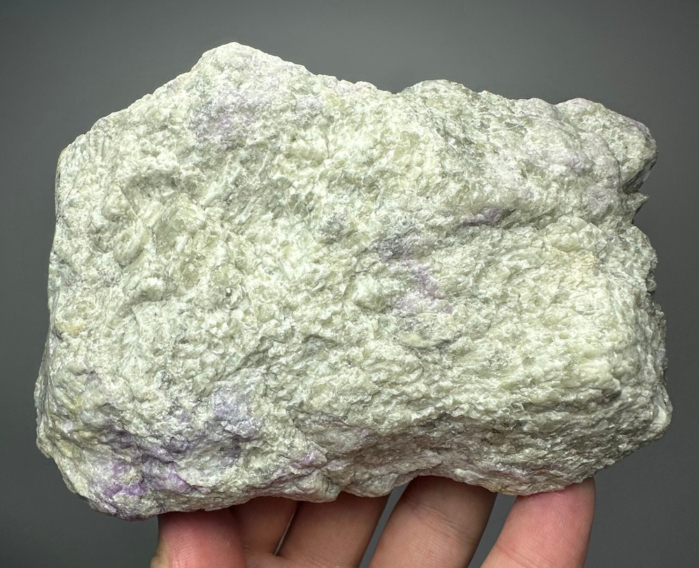 942 Gr. Fluorescent Phosphorescent Tenebrescent Hackmanite, Unknown On Matrix