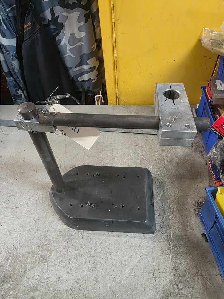 Mahr Federal NB-60 Indicator / Comparator Stand