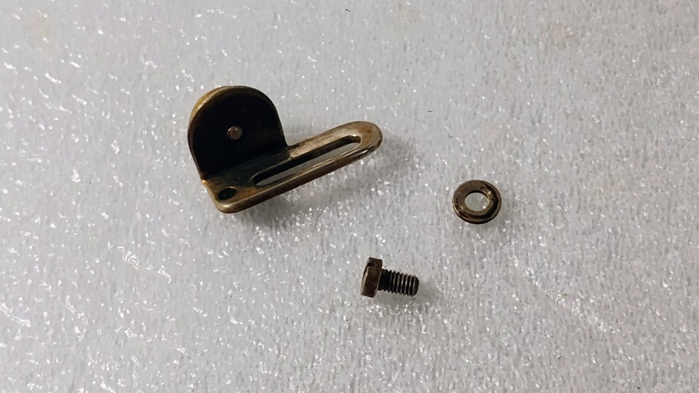 Singer 1939 Sewing machine 15-91 Lower Thread Guide