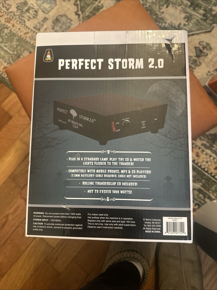Perfect Storm 2.0 Lightning and Thunder Effect Box with Rolling Thunderclap CD