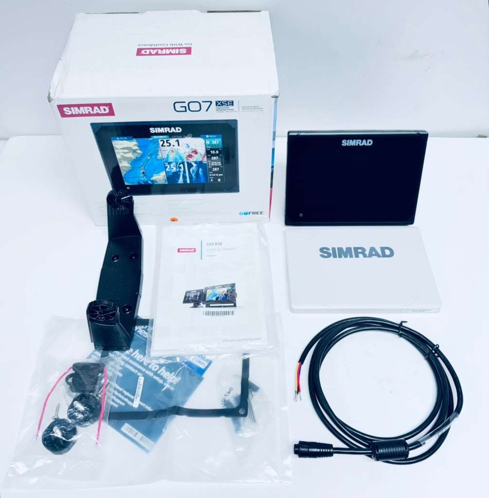 Simrad GO7 XSE GPS Chartplotter Sonar Multifunction Display NEW