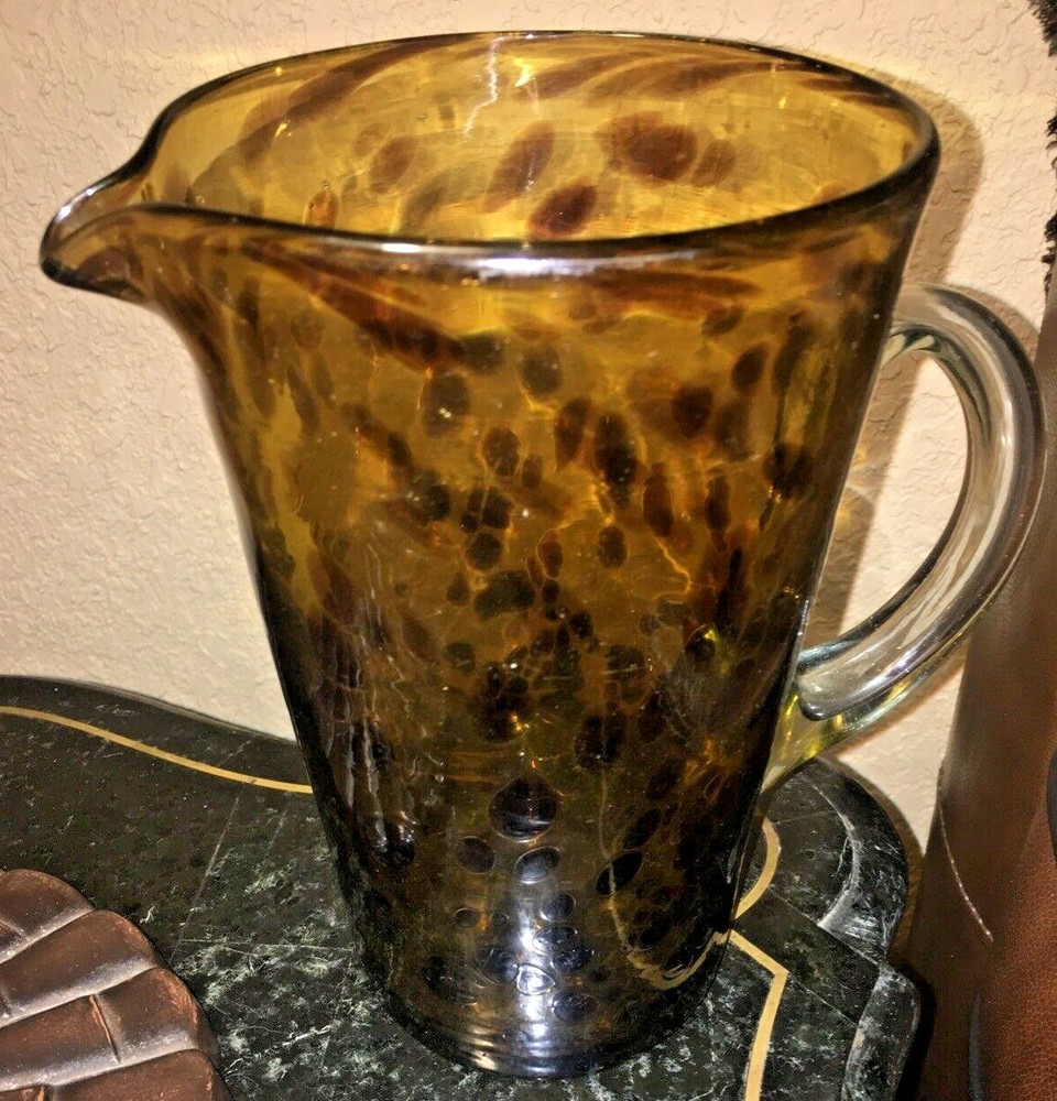 VTG  BLOWN GLASS PITCHER  LEOPARD  W/CLEAR HANDLE UNIQUE BUBBLES  wu