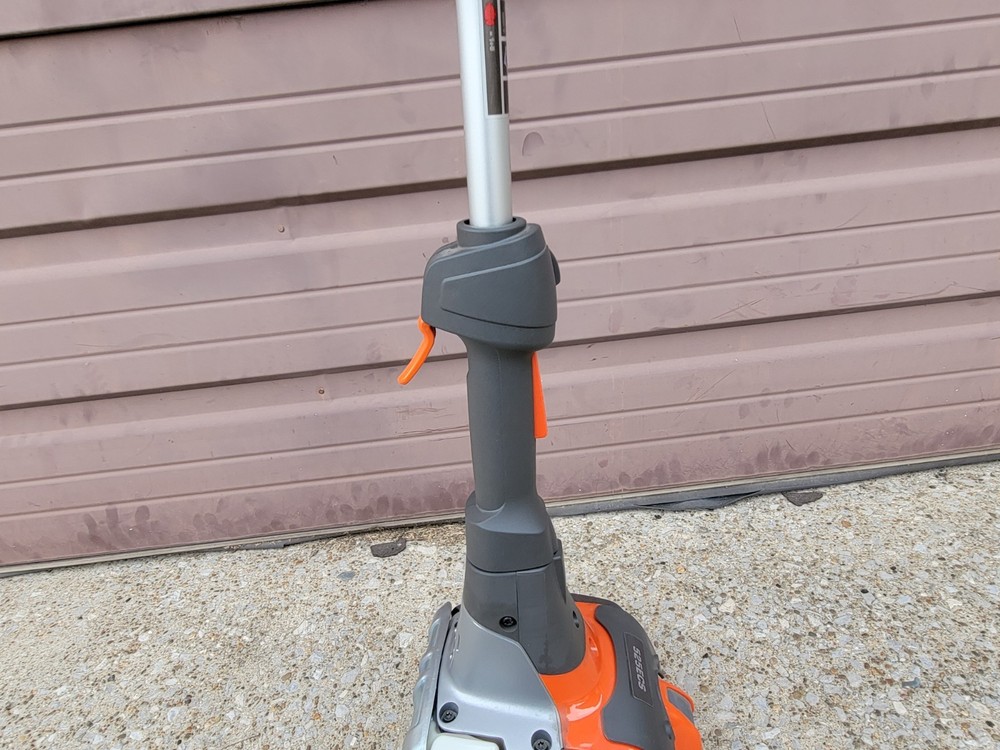 Husqvarna 525ECS Handheld Gasoline Powered Lawn Edger