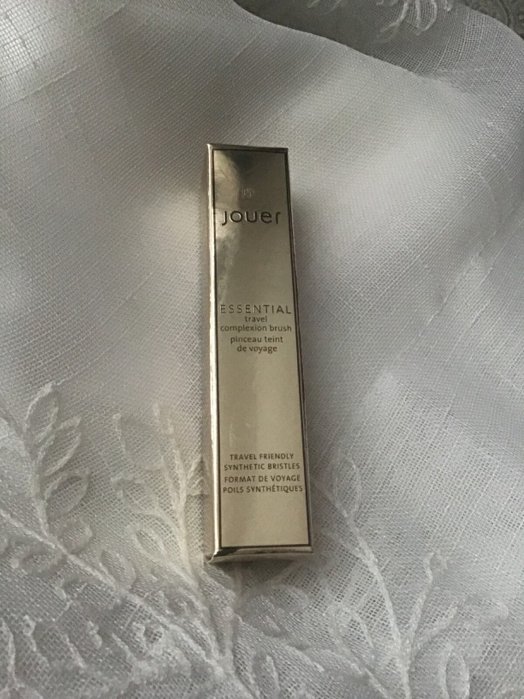 Essential Travel complexion Brush new in box