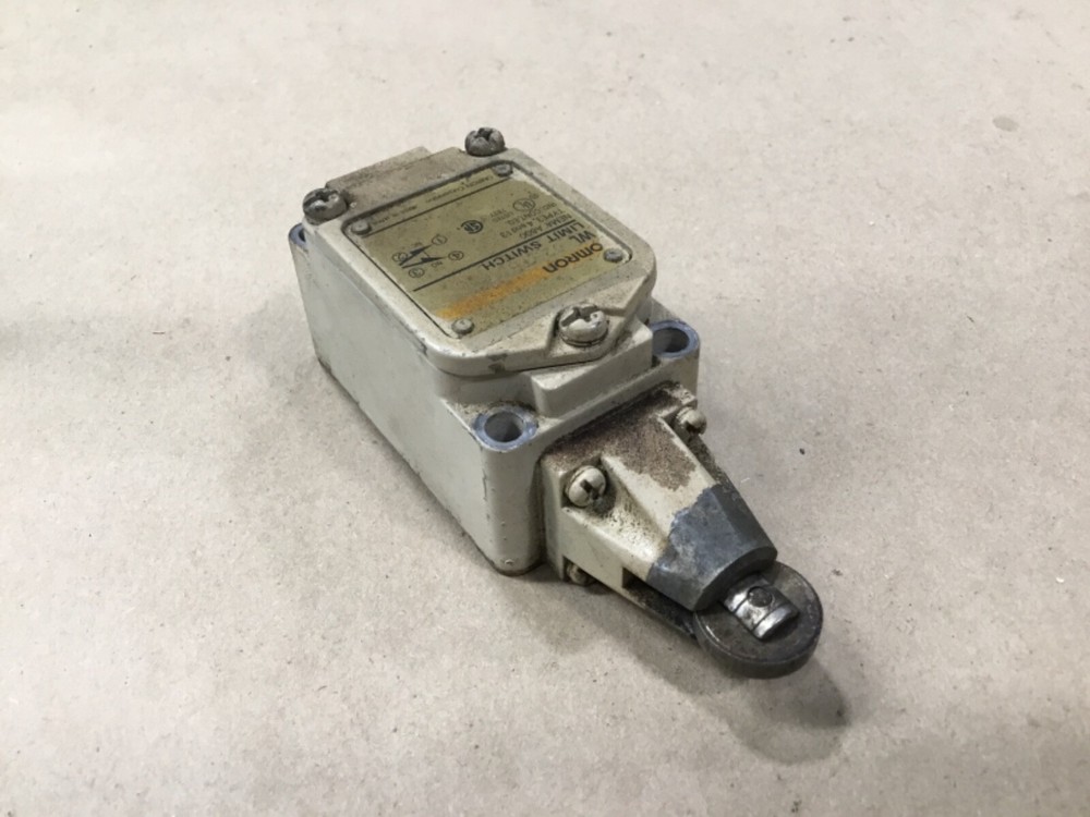 OMRON Plunger Roller Limit Switch WL D2-TH #08J17