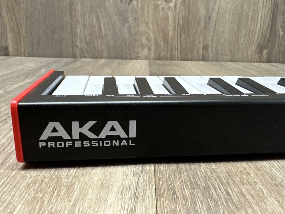 AKAI Professional LPK25 USB-MIDI Controller Laptop Performance Keyboard