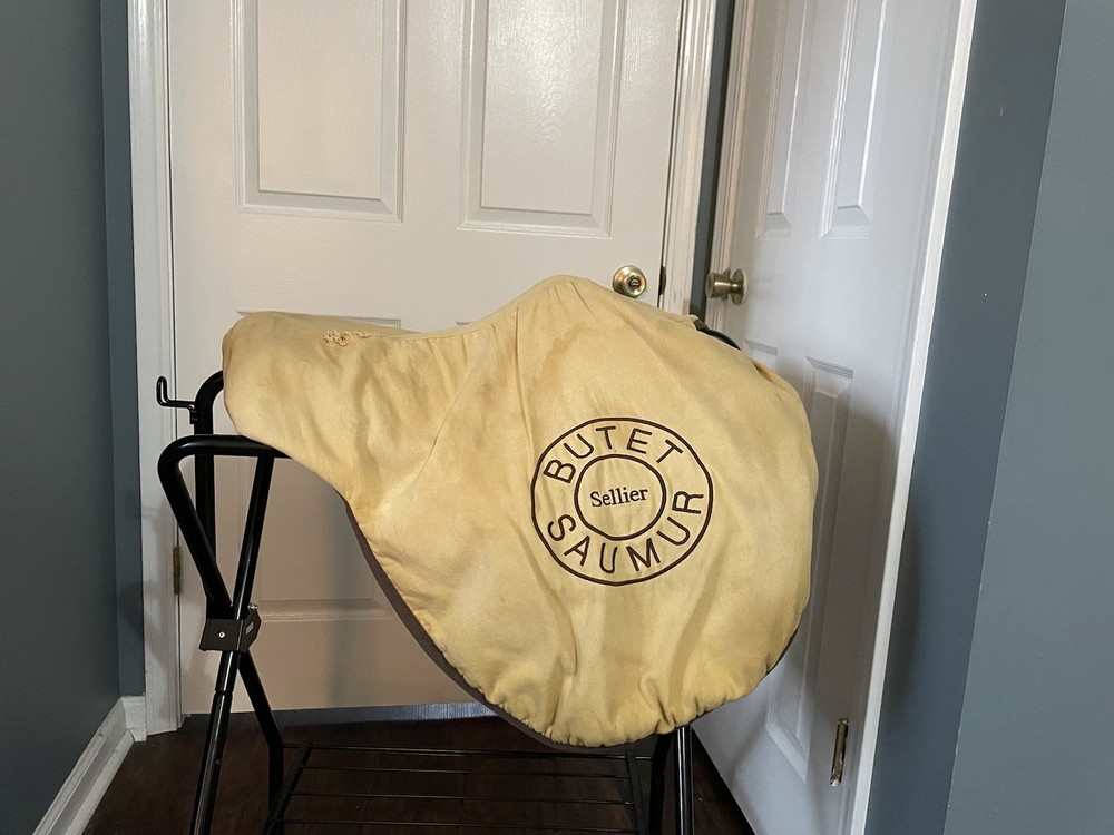 Butet Close Contact Saddle 17” - Needs Some TLC