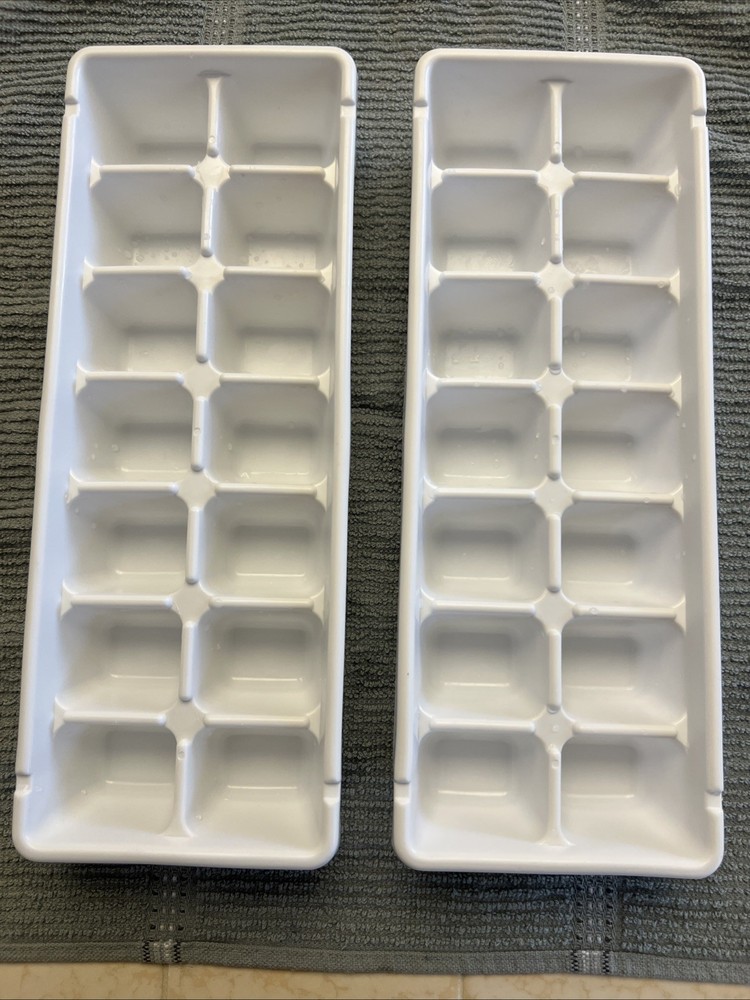 Ice Cube Trays White (Set Of 2)