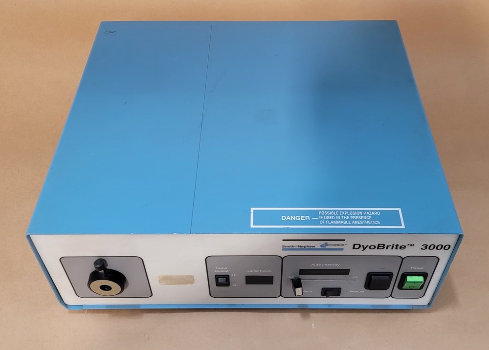 Smith & Nephew Dyobrite 3000 Light Source AS IS