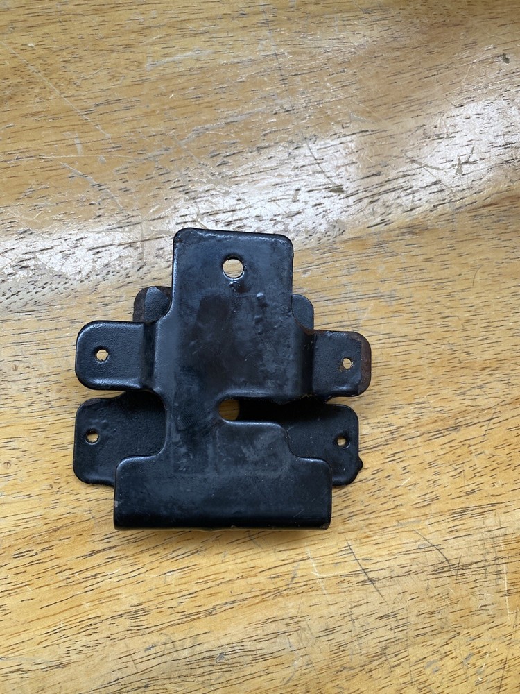 Thunderbolt IV ignition module distributor bracket