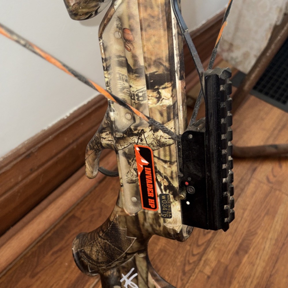 Invader HP Camouflage Crossbow High Performance Model in Camouflage Pattern