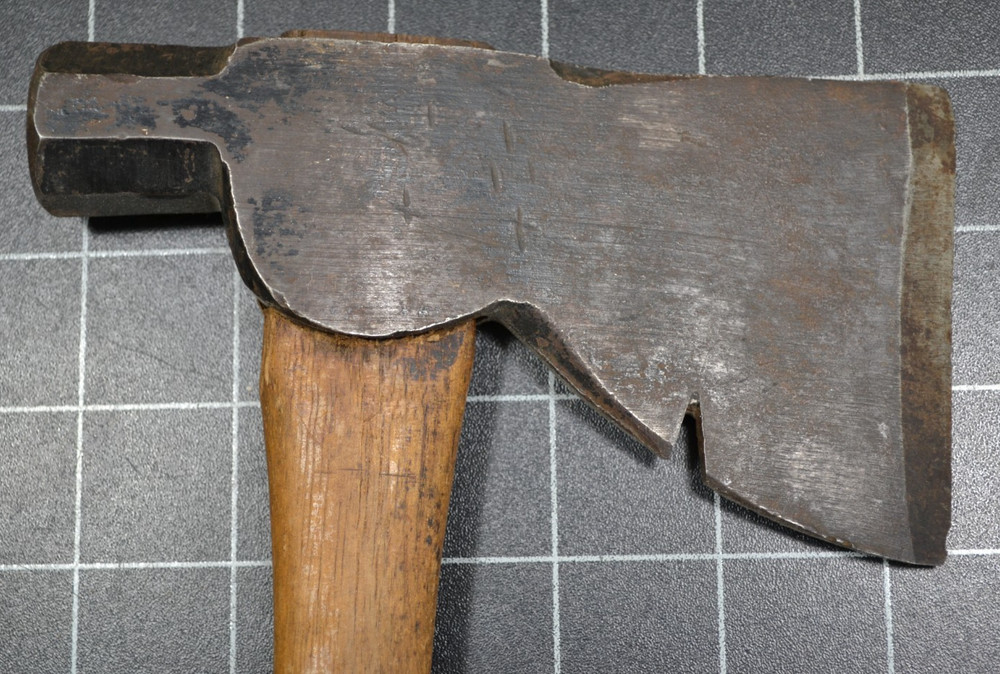 TRUE TEMPER - FLINT EDGE - U.S.A. MARKED - HALF HATCHET WITH ORIGINAL HANDLE