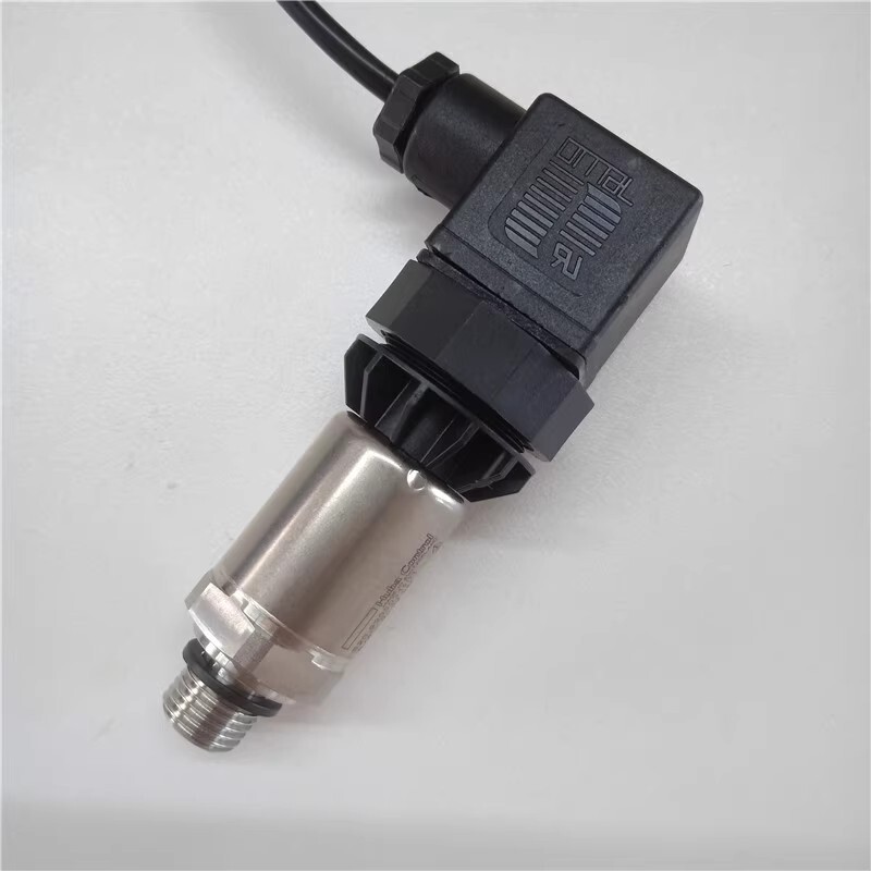 1pcs Huba 520.930S031401 pressure sensor transmitter