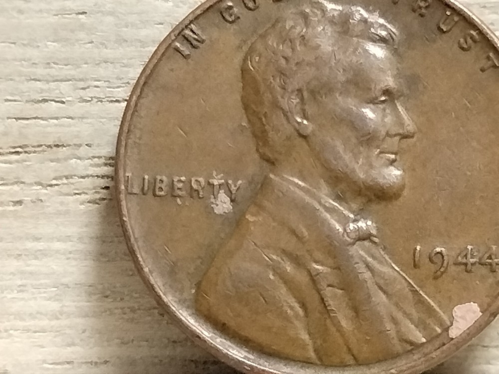 1944 Lincoln Penny US Coin (Error "L"?)