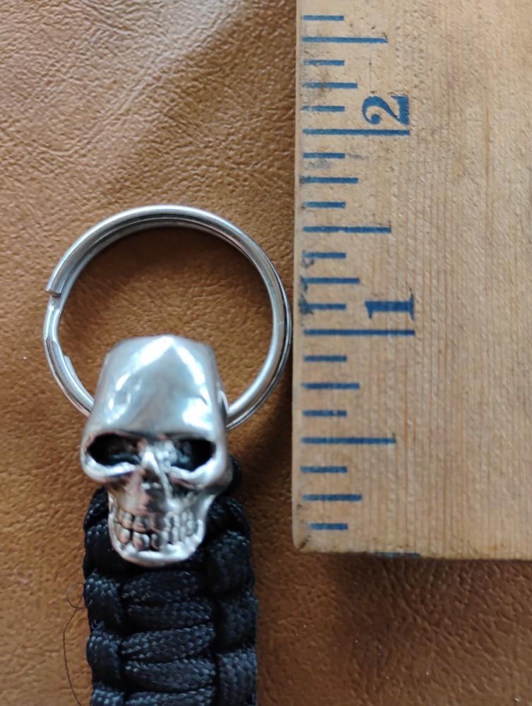 Paracord Keychain Skull Bead