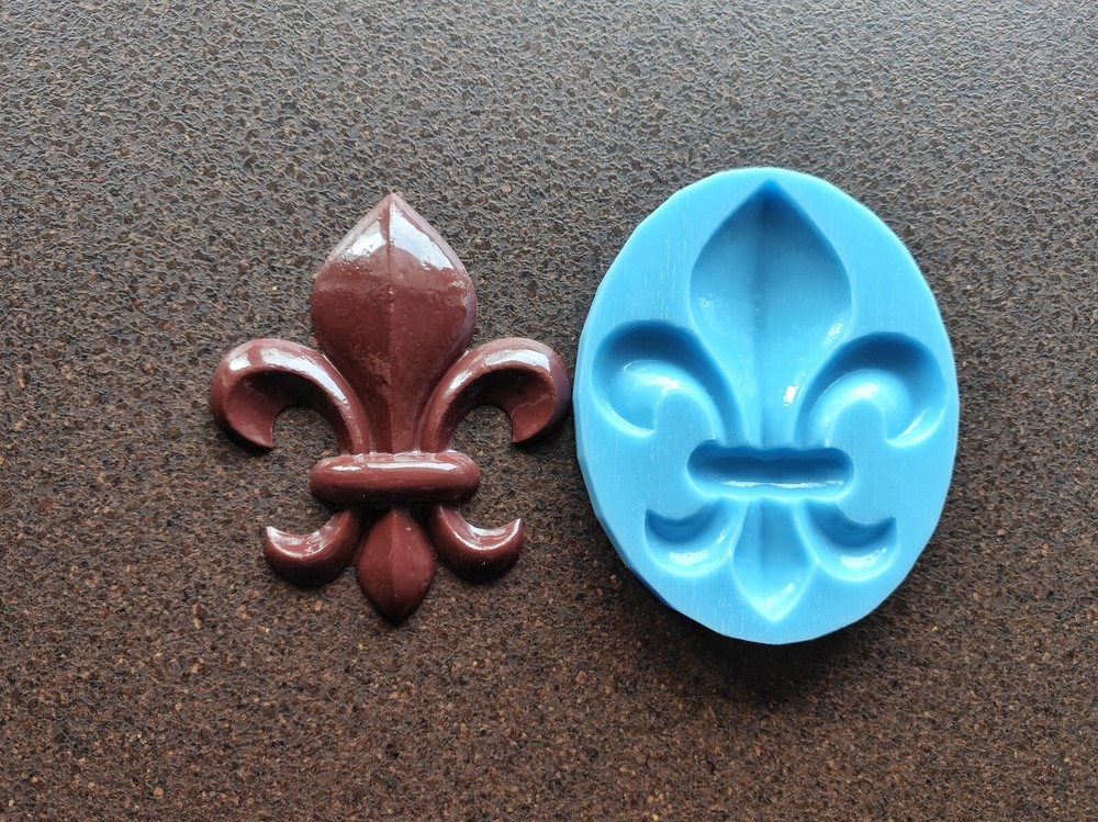 Silicone Mold Fleur de Lis Heraldic lilly embellishment Medieval elements