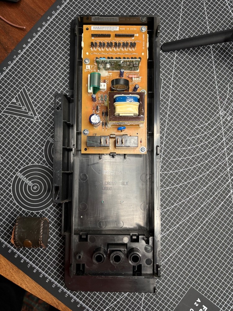 EI30MO45T Electrolux Microwave 24" oven Control Panel Microswitch Hinge